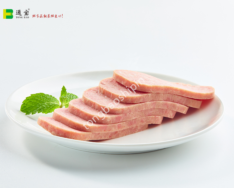 午餐肉罐頭生產(chǎn).jpg